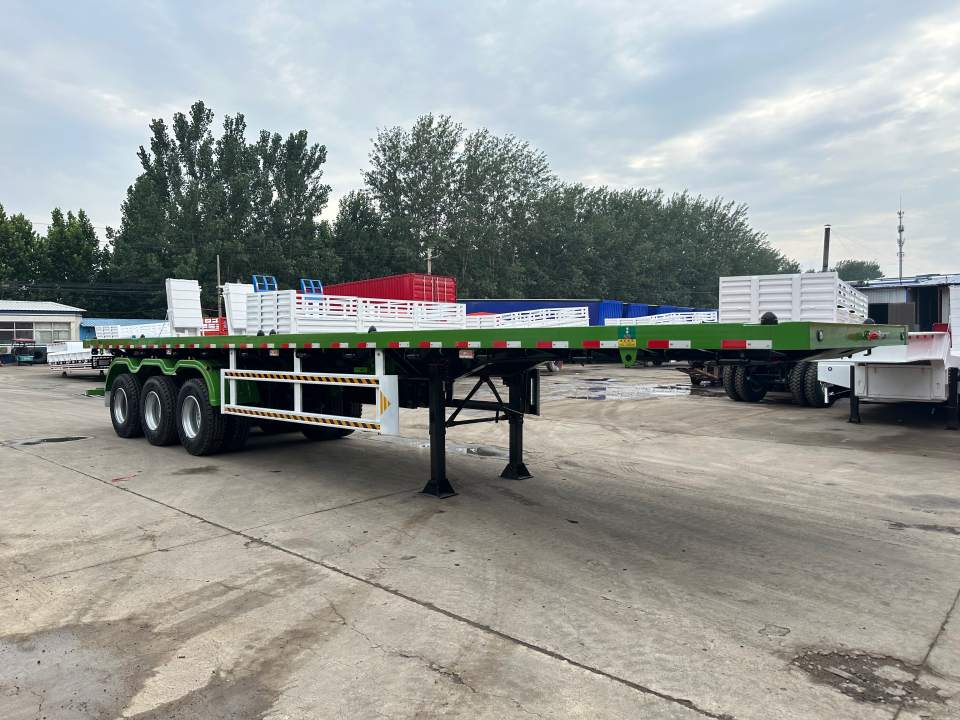 Derun fordon levererade framgångsrikt 5 flatbed semitrailers till Ghana, som var mycket berömda av kunderna