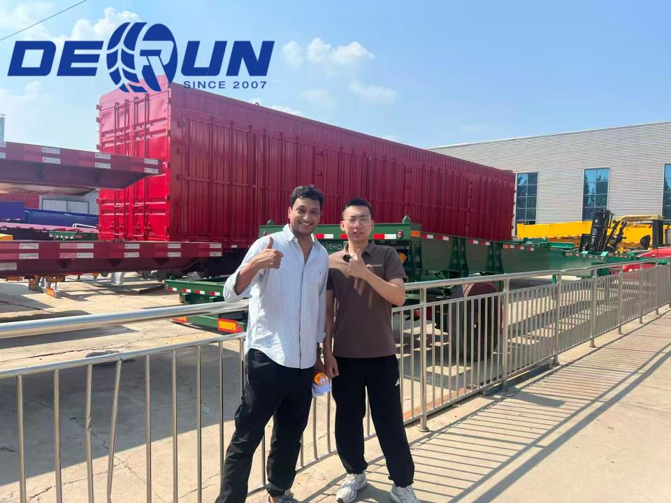 Australisk kundinspekterade 3-axlade semitrailers på Derun Factory