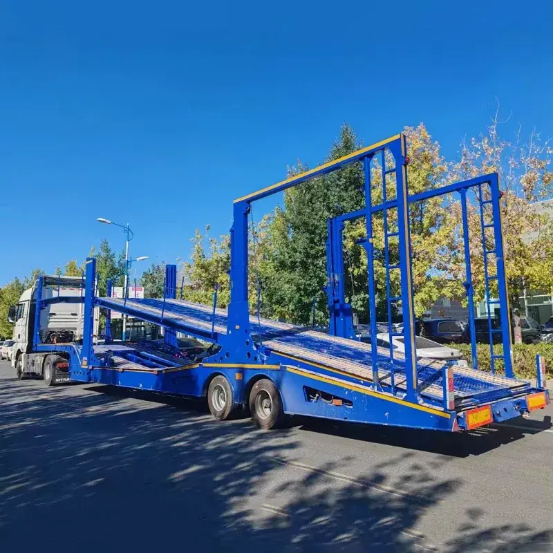 Trailer med dubbla däckbiltransporter
